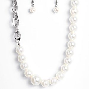 Paparazzi My PEARL - White